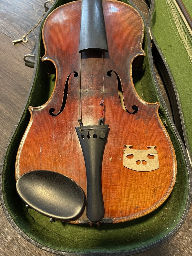 Antique violin
