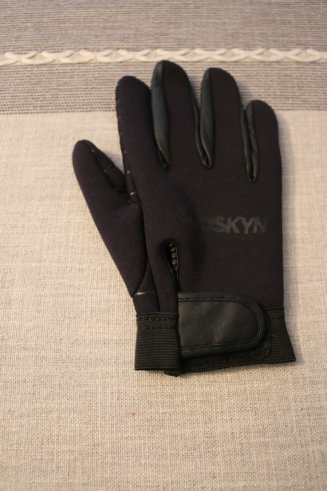 Seasoft Seaskyn Black Diving Gloves Size Small Like New