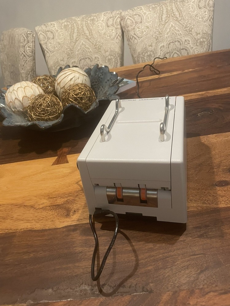 Counterfeit Money Detector Machine