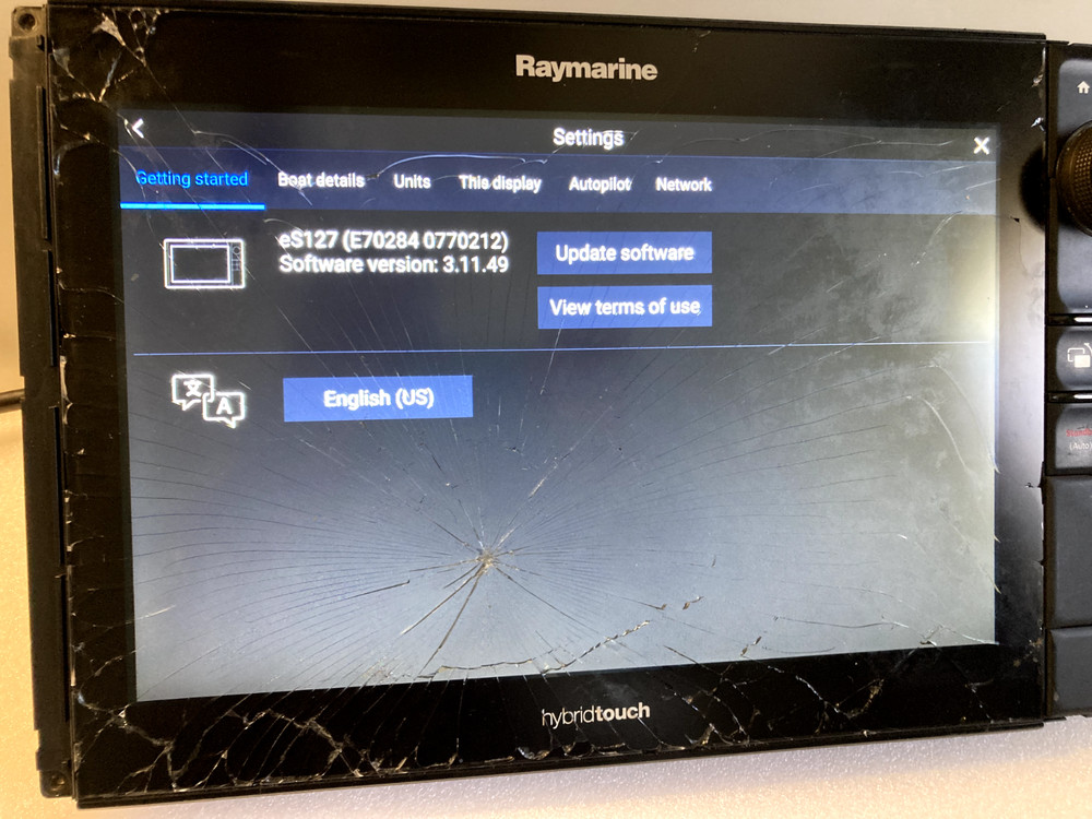 Raymarine eS127 MFD Chartplotter GPS Radar Display E70284 – Works CRACKED SCREEN