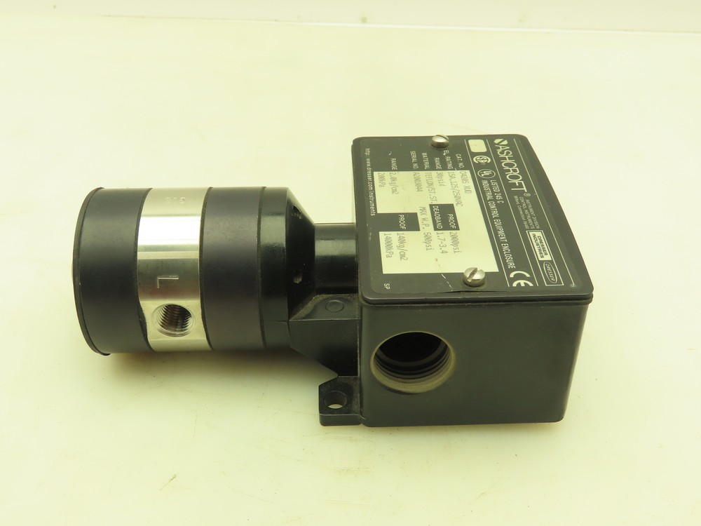 Ashcroft D420S XUD Pressure Switch 30 PSID 15A 125/250VAC