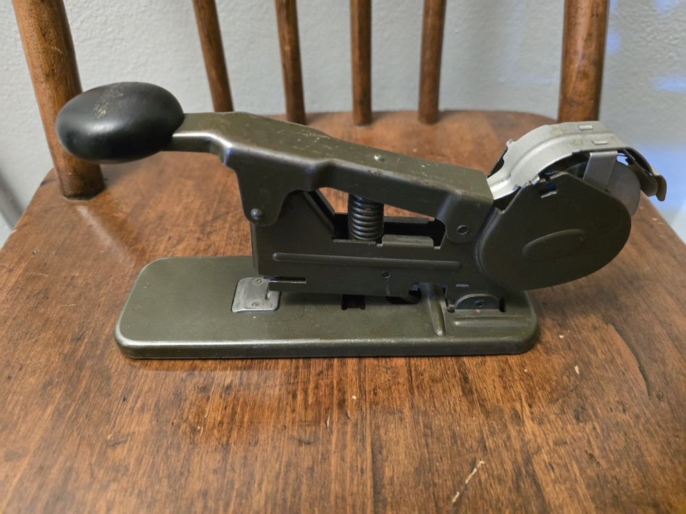 Vintage Bates Mfg Co Model B Wire Feed Stapler With Wires Spool, Untested, As-Is