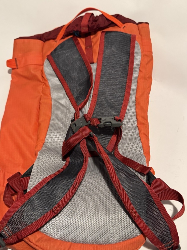 Thule Stir 15L Hiking Backpack Daypack Lightweight Compact