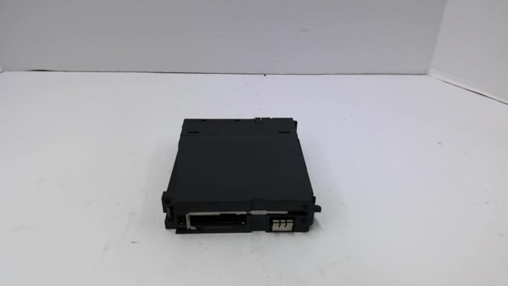 Mitsubishi Q04UDEHCPU CPU Unit 5 VDC 0.49 A Missing Front Cover