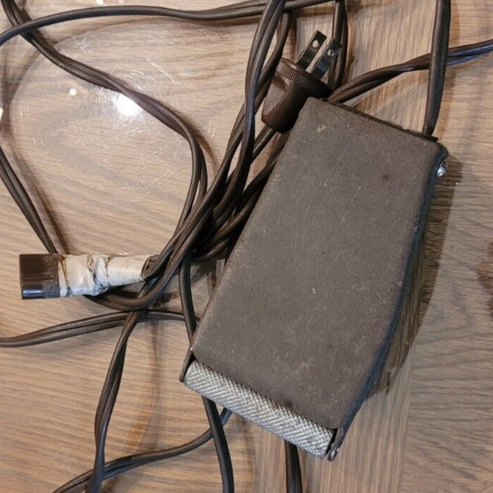 Free-Westinghouse Sewing Machine Round Bobbin Rotary LLC (Untested)