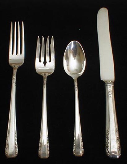International COURTSHIP 4 pc. place setting(s)