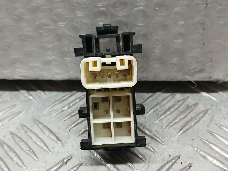 8292D9N WINDOW REGULATOR SWITCH REAR RIGHT 4549838 TOYOTA COROLLA E15 2006