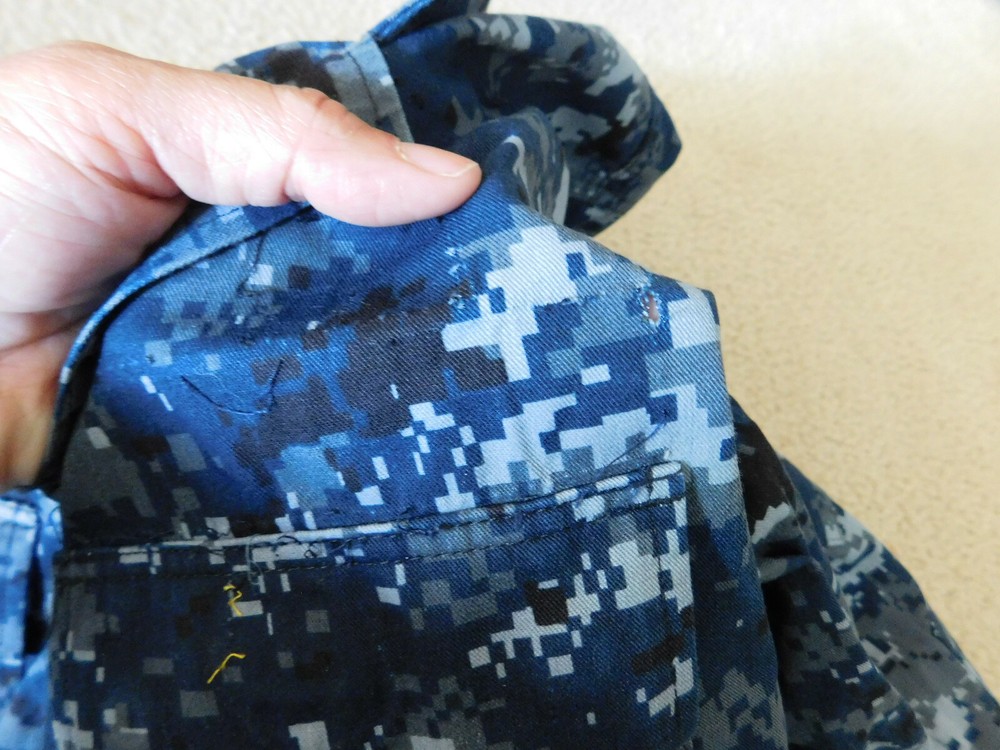 US NAVY WORKING BLOUSE COAT SIZE LARGE - X LONG