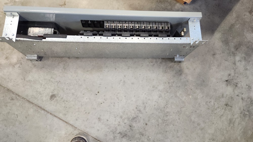 General Electric 200A x 30-SPACE Class CTL THHQB Breaker Panelboard. USED