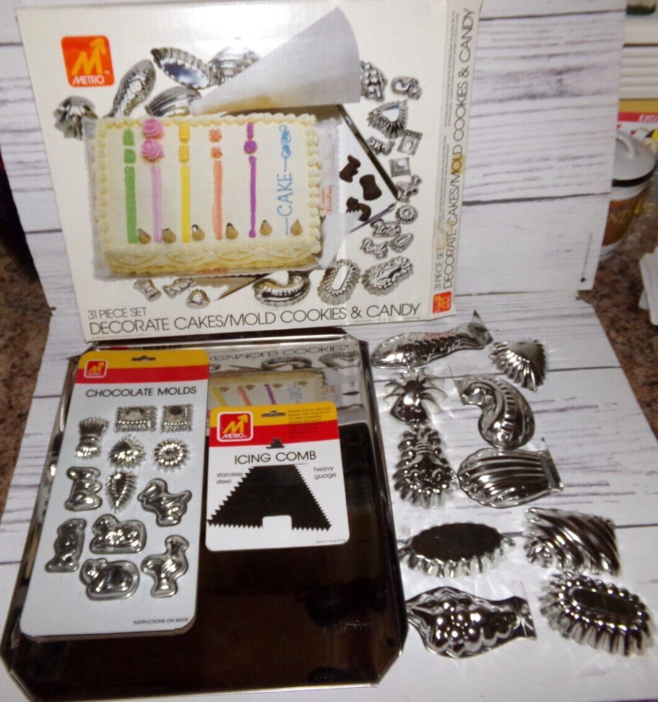 24 Pc Cake Cookie Candy Sheet Pan Mold Set