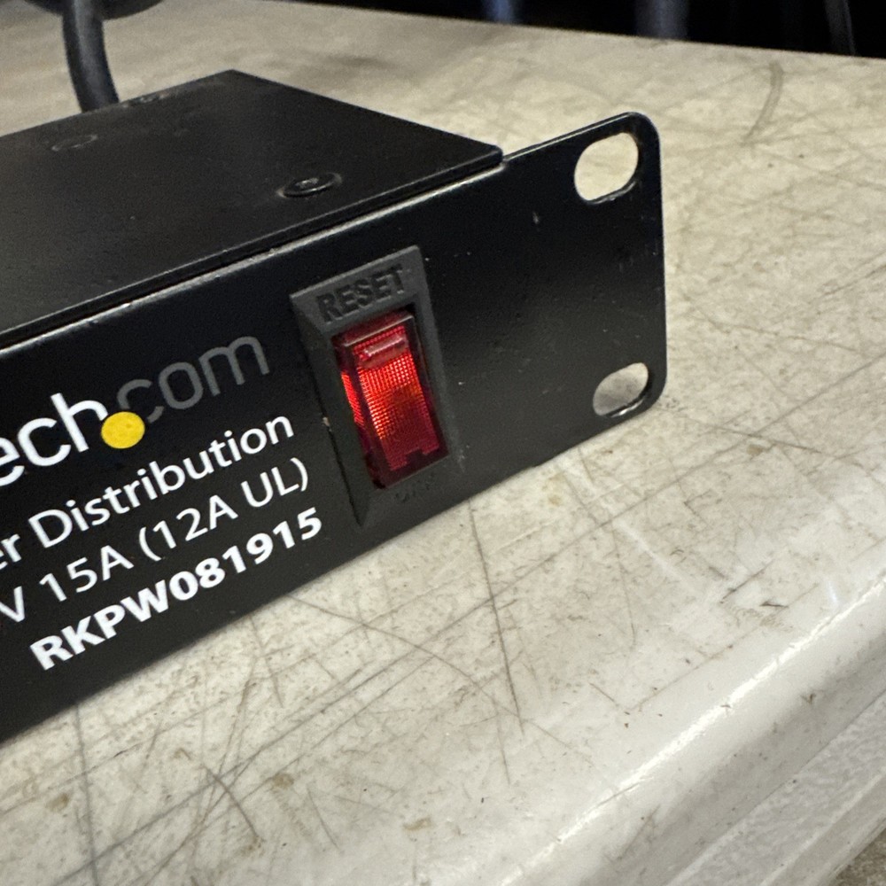 StarTech RKPW081915 Power Conditioner Distribution Panel - Excellent, Tested
