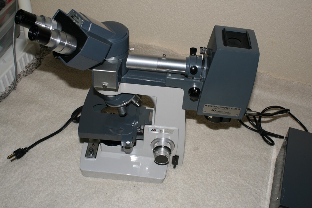 *Sale* AO Microstar 110 FLUORESCENCE / Brightfield Microscope, Refurbished.