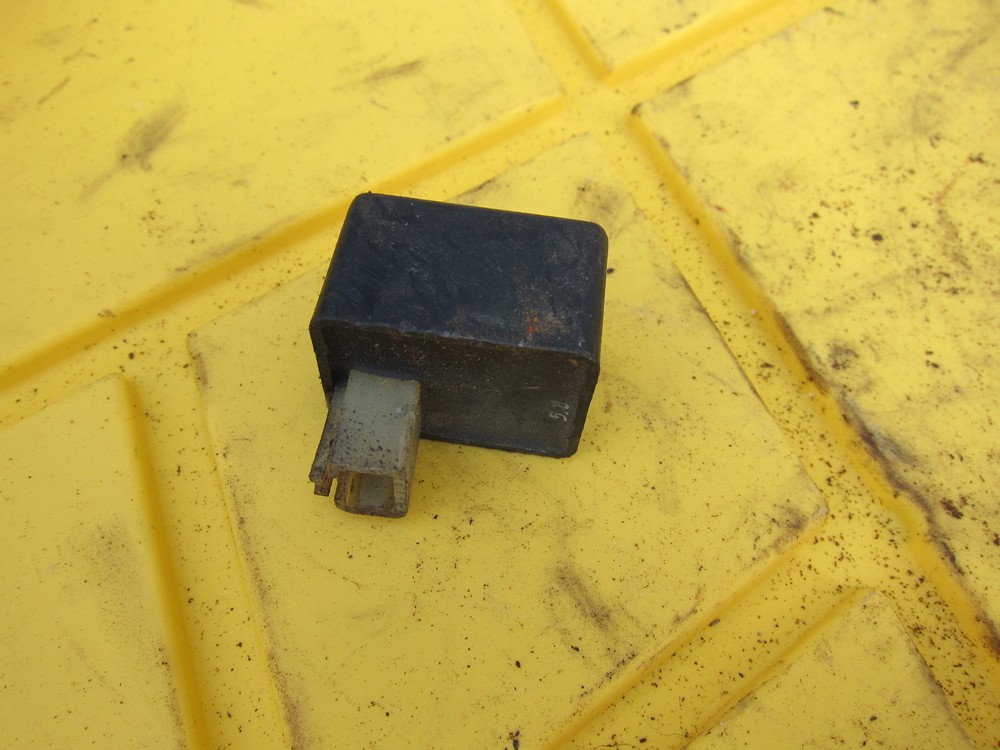 1989 Suzuki GS500E OEM RELAY