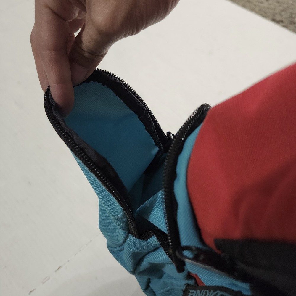Dakine Mission 25L Red Blue Backpack