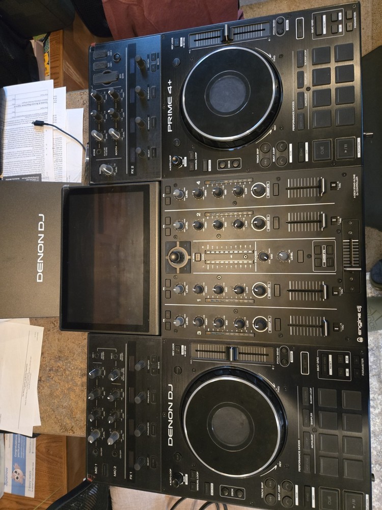 Denon DJ Prime 4 + Plus Standalone Controller with Rolling Flight Case 500gb SSD