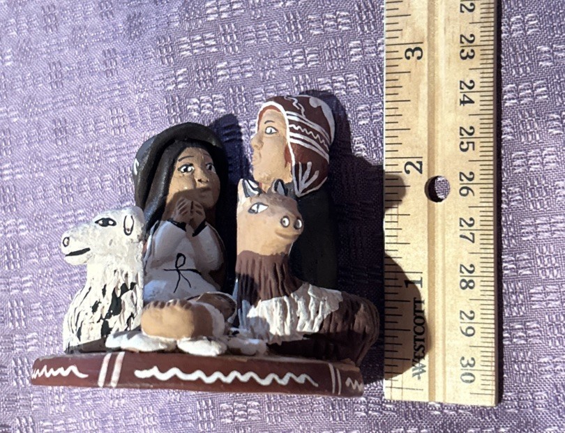 Small Peruvian Clay Pottery Nativity Approx 3”.