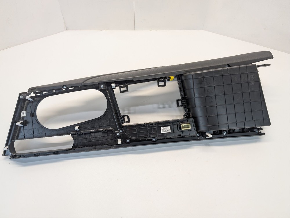 🔅 2021-2025 Hyundai Elantra oem Upper Center Console Panel