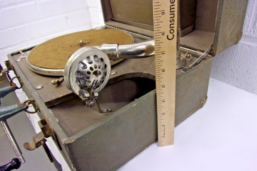1920' s Hand Crank Portable Gramaphone Record Player Phonograph