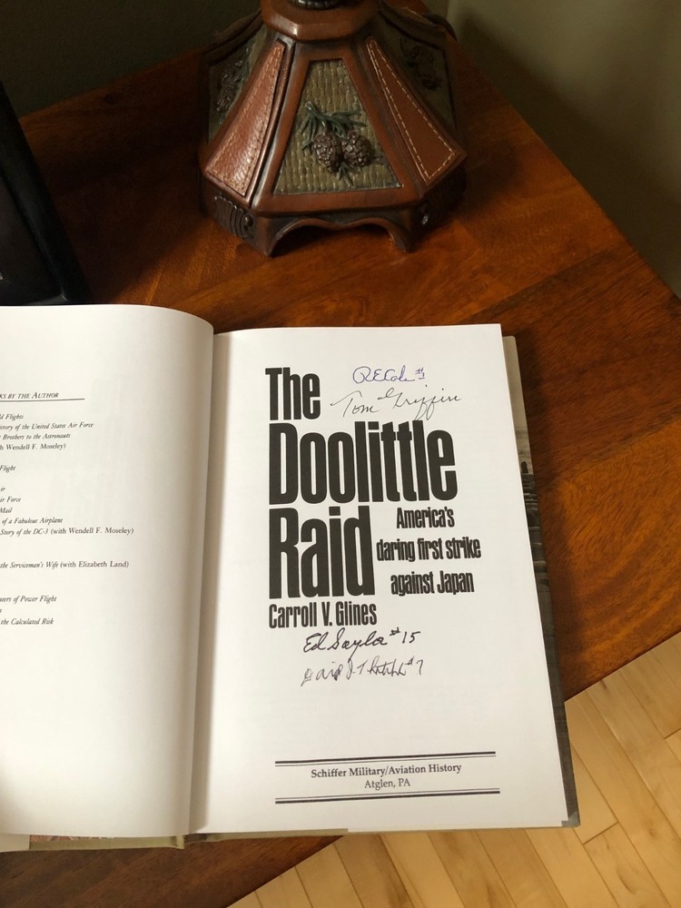 DOOLITTLE RAID **SIGNED** BY B-25 RAIDERS !!
