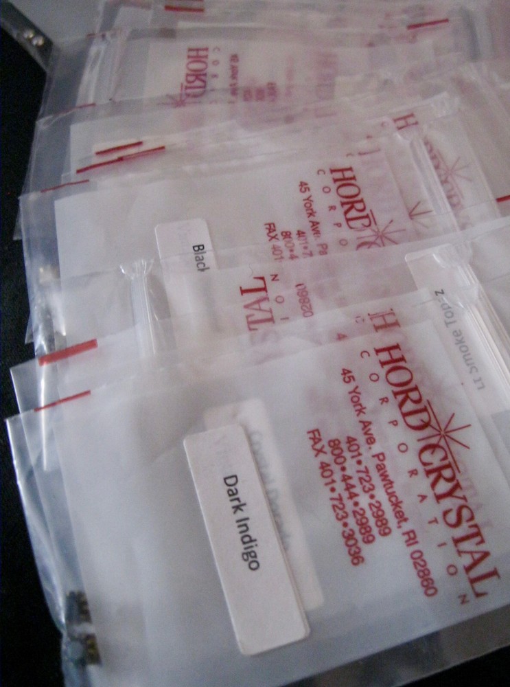 "VINTAGE STONE SETTINGS FROM HORD CRYSTAL-TOTAL 41 PKGS ASSORTED STONES"