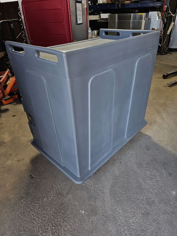 Cambro Insulated Cart