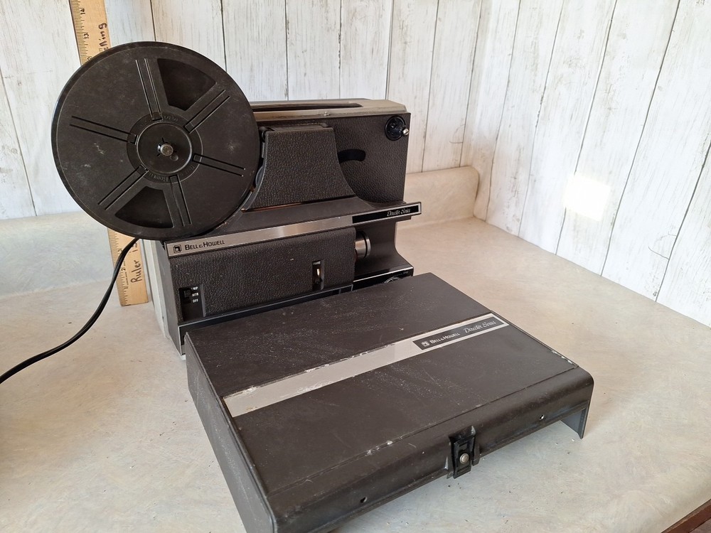 Bell And Howell Director Series Projector