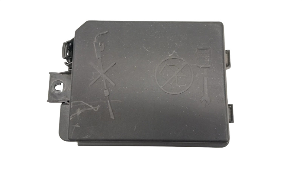 2017 CHEVROLET TRAX Engine Fuse Box OEM