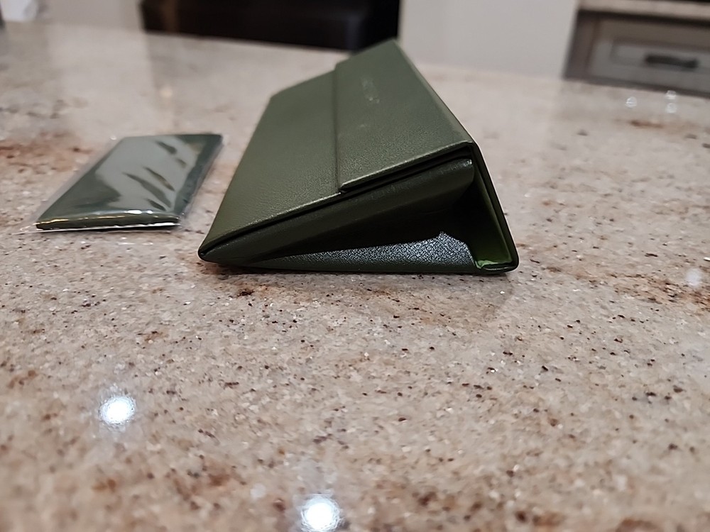 New LONGCHAMP Green Leather Folding Glasses Case
