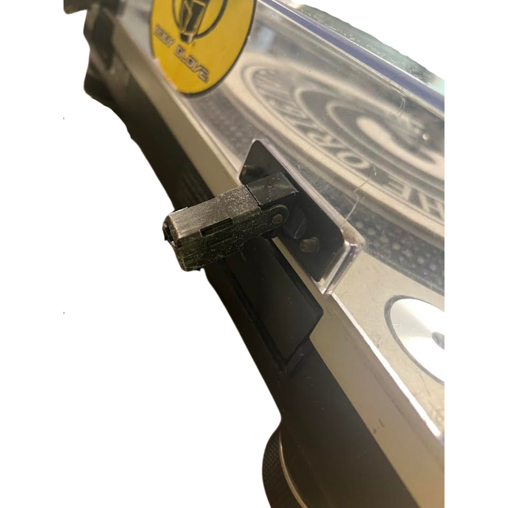 Technics Quartz Direct Drive Turntable SL-1200M3D