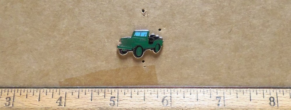 M151 Jeep Pin