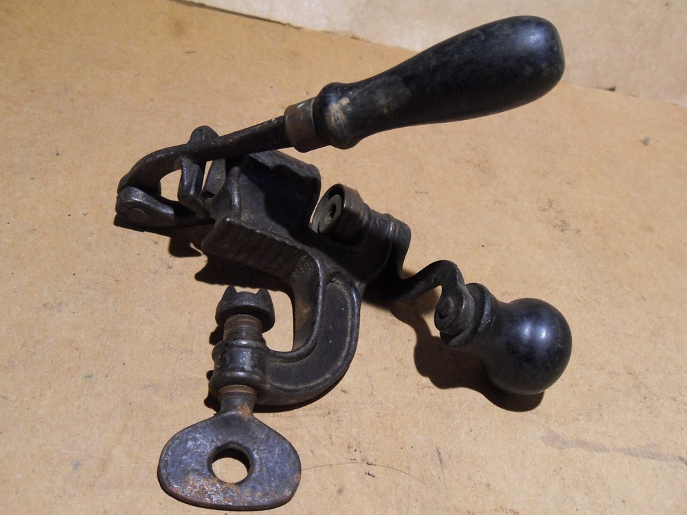 WWII Hand Loader Crimp Starter, Shotshell Reloading Press 12GA ??