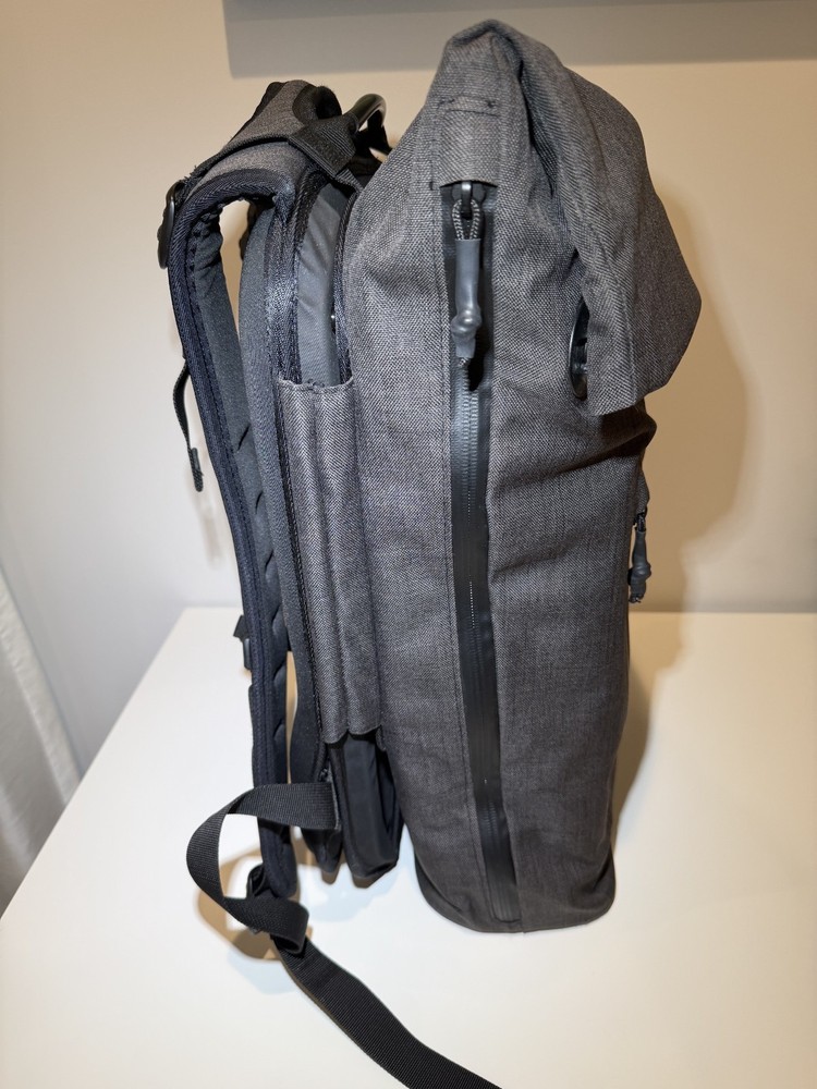 NWOT Authentic Boosted Board Backpack Daypack - Skateboard Carry Bag