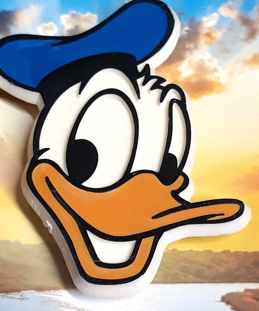 Vintage Disney Donald Duck Head Hard Plastic Pin