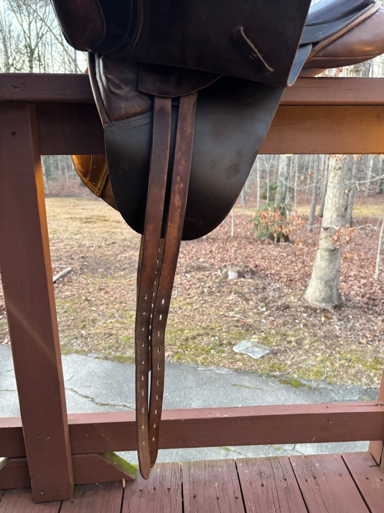 Gently Used 17” Medium Tree County Drespri All Purpose Saddle