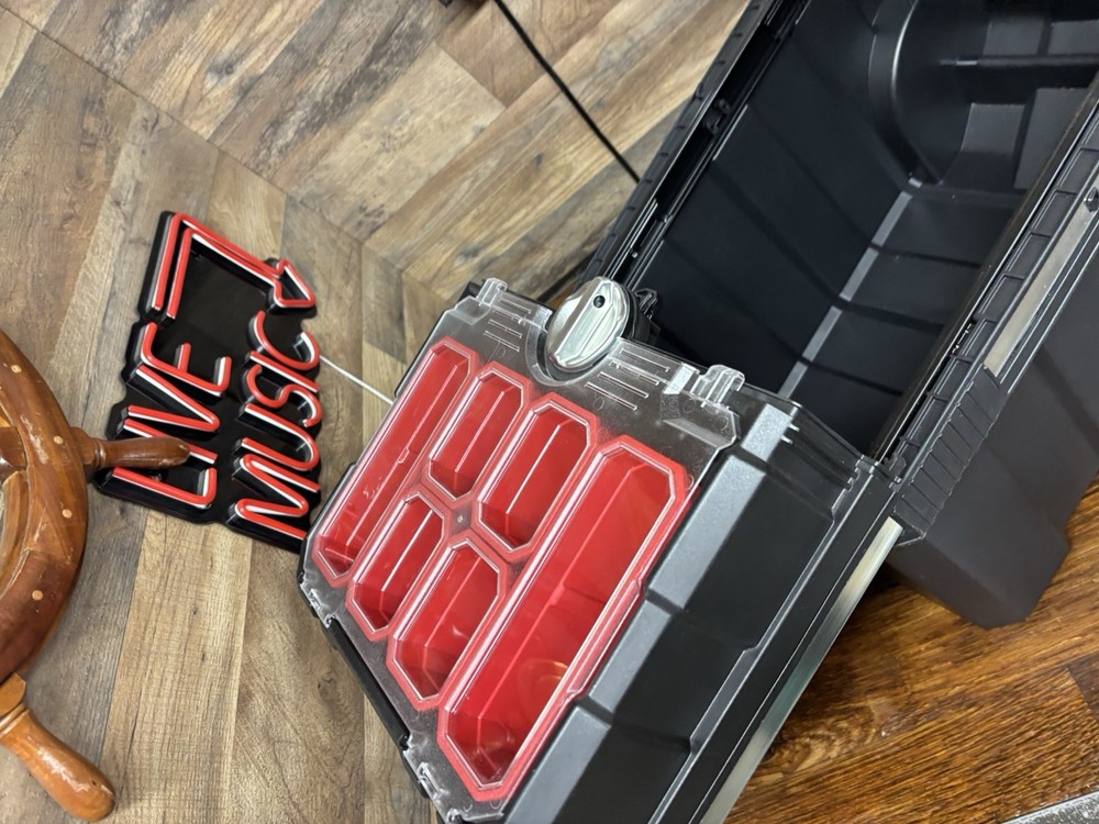 Keter Masterloader Resin Rolling Tool Box with Masterloader