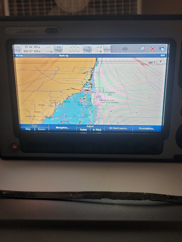 Raymarine C90w Widescreen GPS Chartplotter Multifunction Display