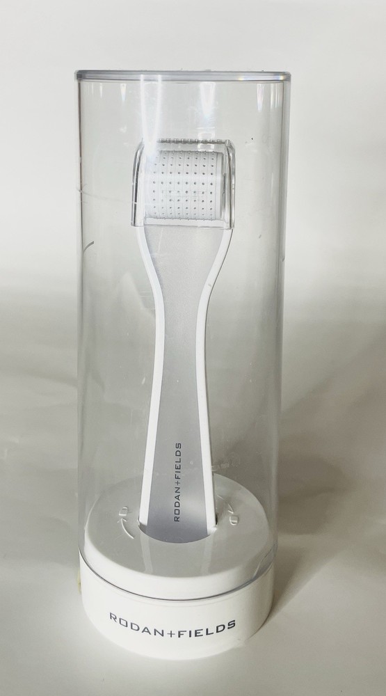 Rodan + Fields Micro-Exfoliating Derma Roller WITH BONUS