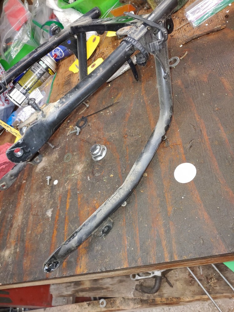 1995 Yamaha YZF600r rear frame section