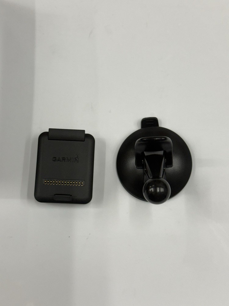 Garmin Suction Cup and Magnetic Mount