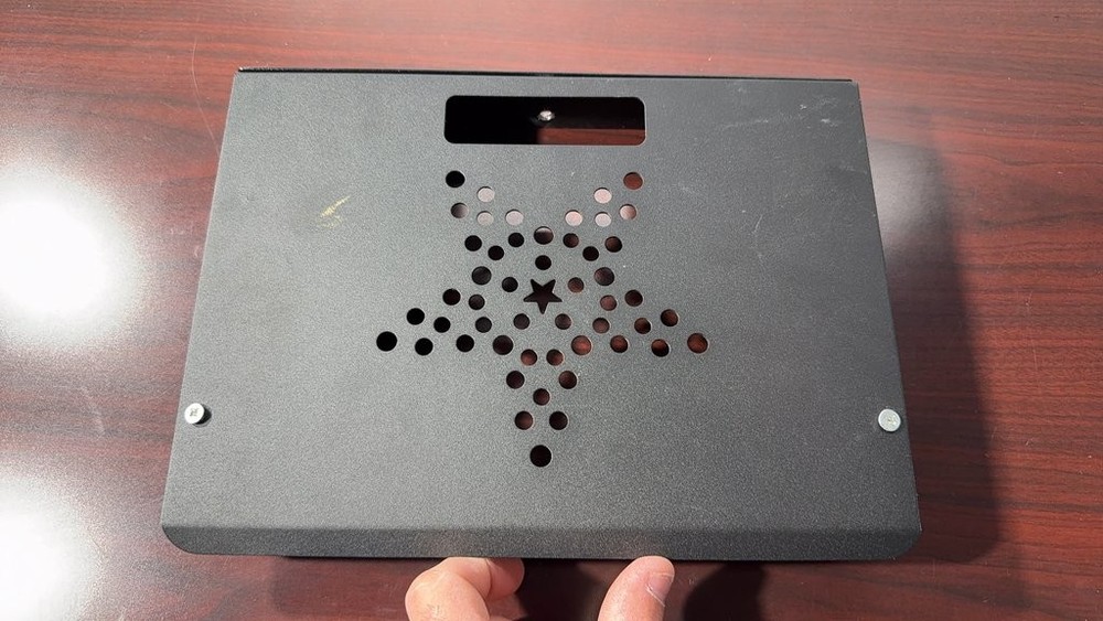 Metal Wall-Mounted Holder with Star Design