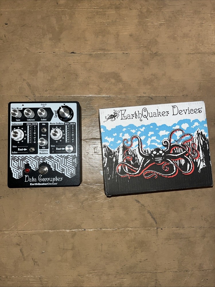 Earthquaker Devices Data Corrupter Modulated Monophonic Harmonizing PLL