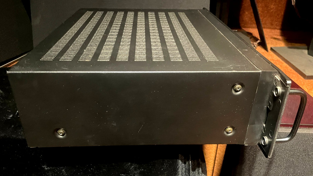 Carver Sonic Holography A/V Receiver HR-742