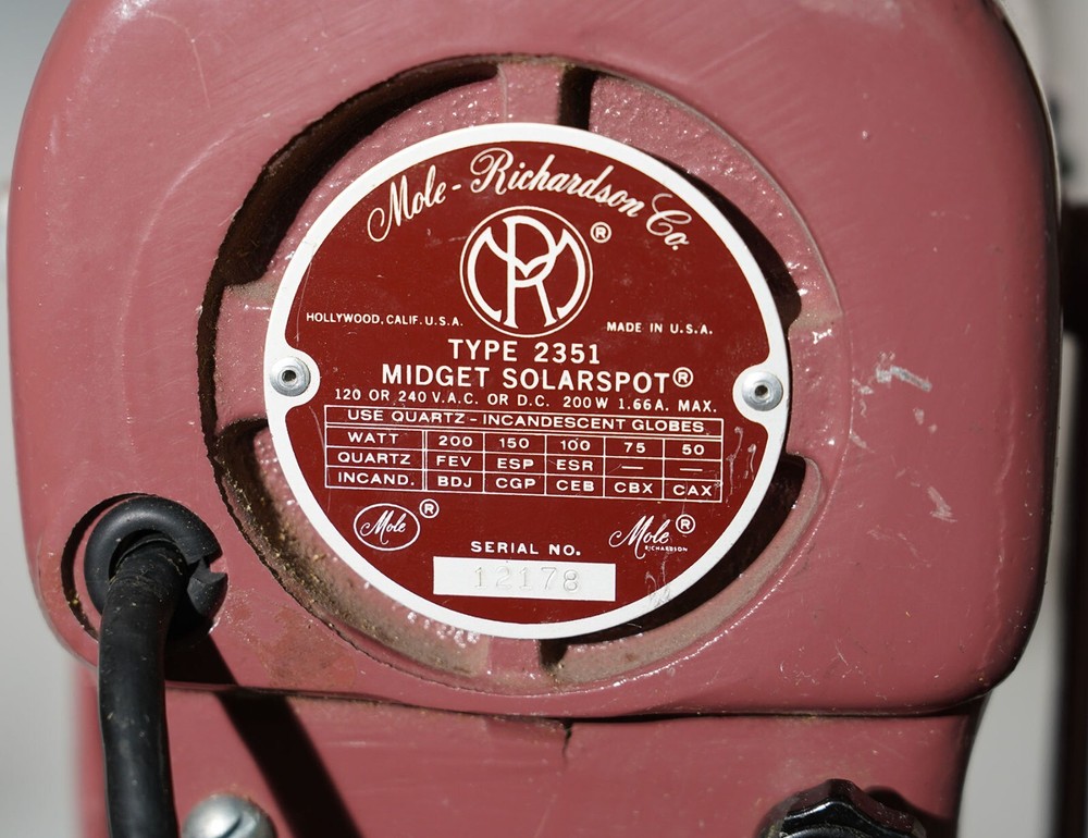 Mole Richardson Type 2351 200w Midget Solar Spot with barn doors (BW1)
