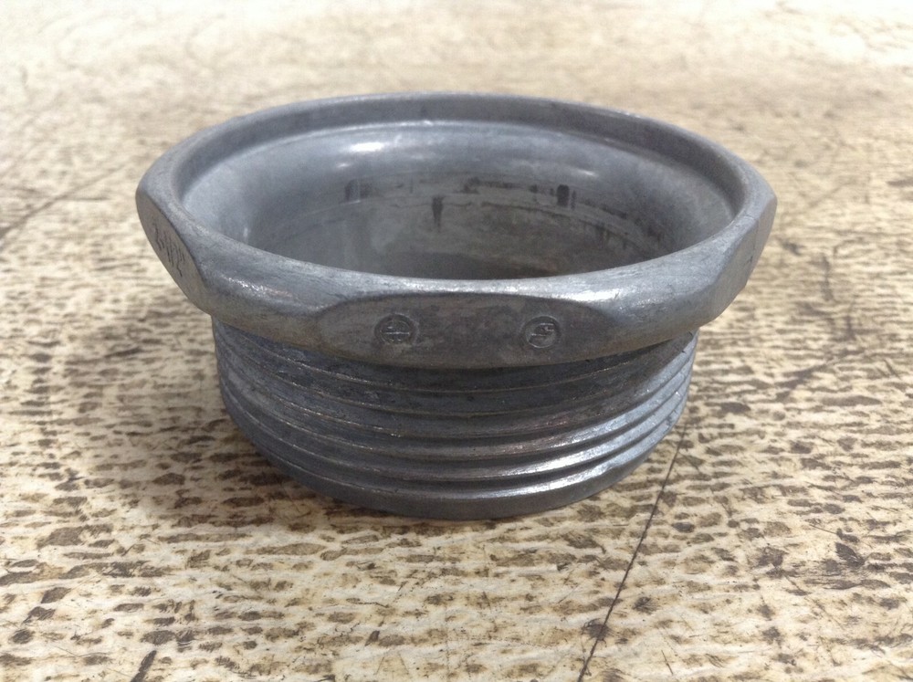 United Lab 2-1/2" Lock Nut New (OK)