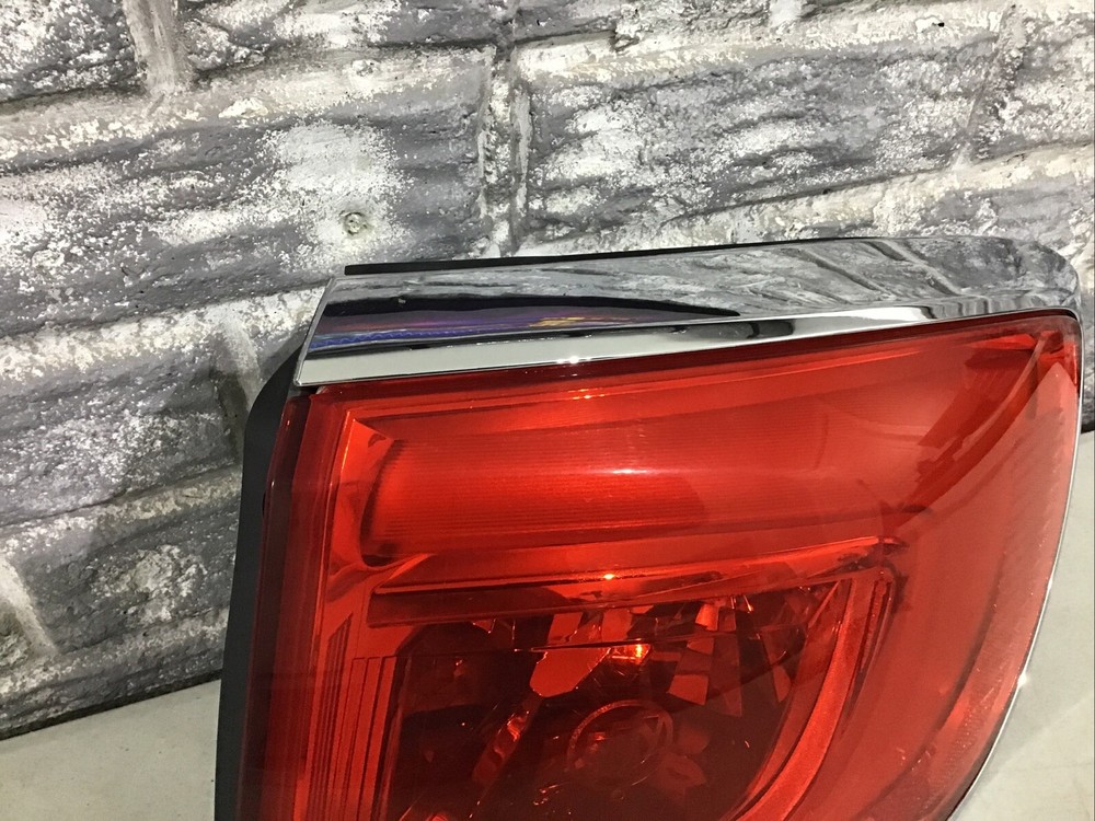 2013-2017 Buick Enclave Tail Light Right (passenger Side) OEM, COMPLETE