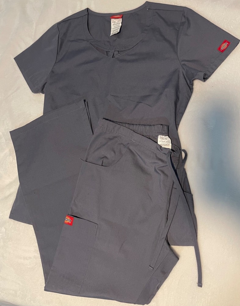 dickies scrub set size XS top and bottom 