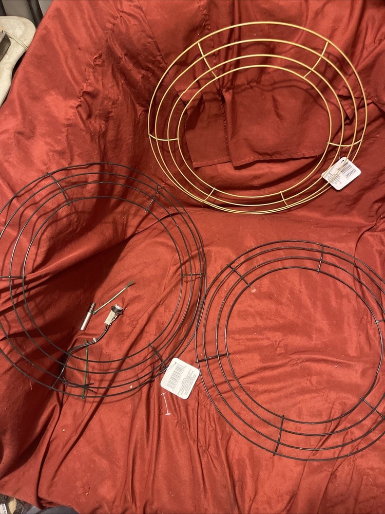 WIRE DIY WREATH Form Three 14”Frames 1 Star Frame, & One 3D 14” Frame All New