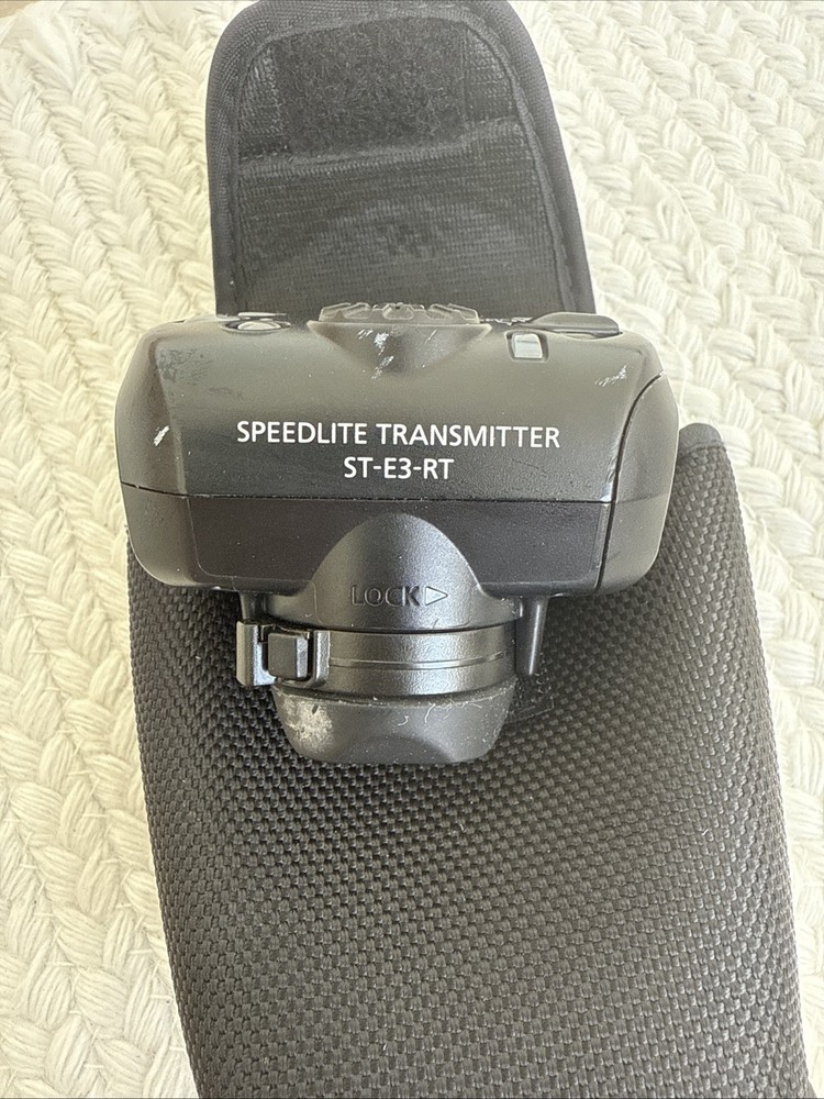 Canon ST-E3-RT Speedlite Transmitter with Case