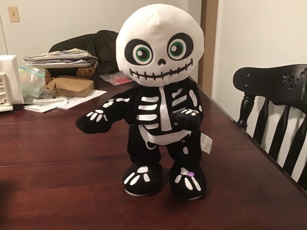 Gemmy Animated Skeleton Singing Thriller