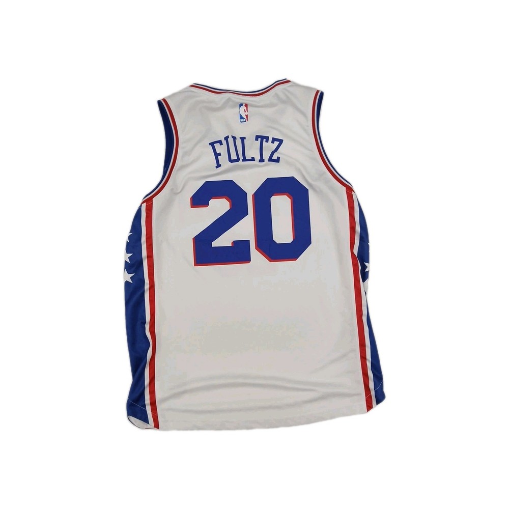 PHILLADEPHIA SEVENTY SIXITY .JERZY SIZE MEDIUM.
